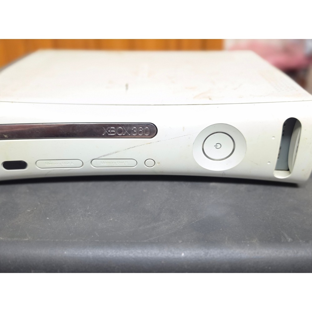 Powers on untested Microsoft Xbox 360 Pro Console White 60GB HDMIPort 2008-09-02
